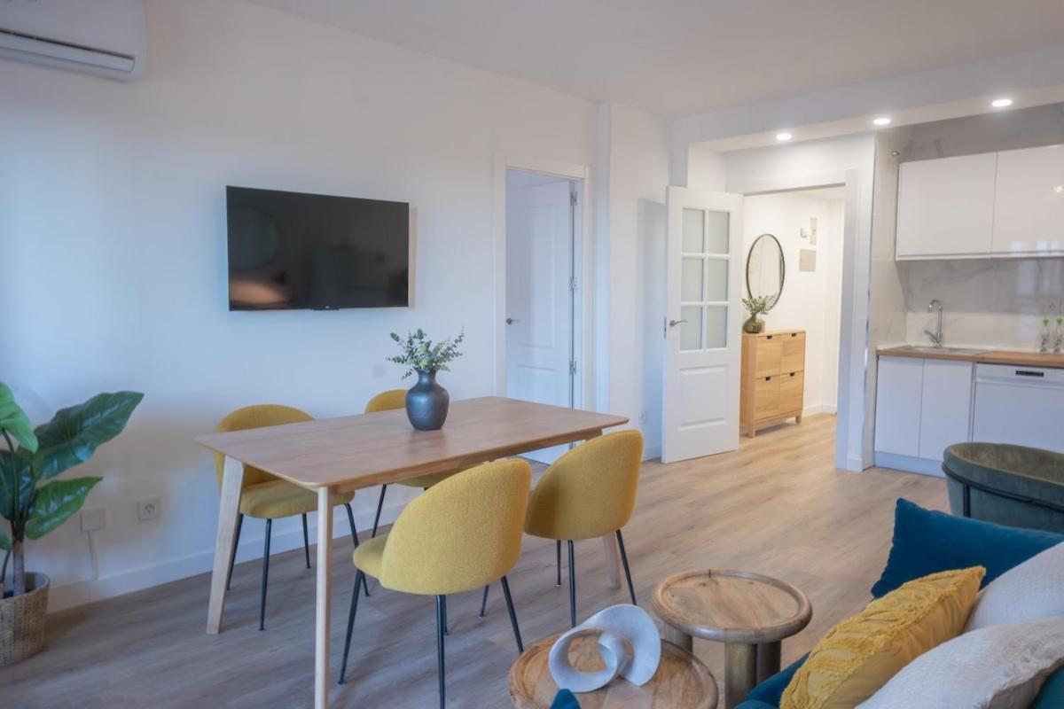 Elegant Temporary Apartment On Street Hiruela Temporal Hrl1710 Madrid Exterior photo